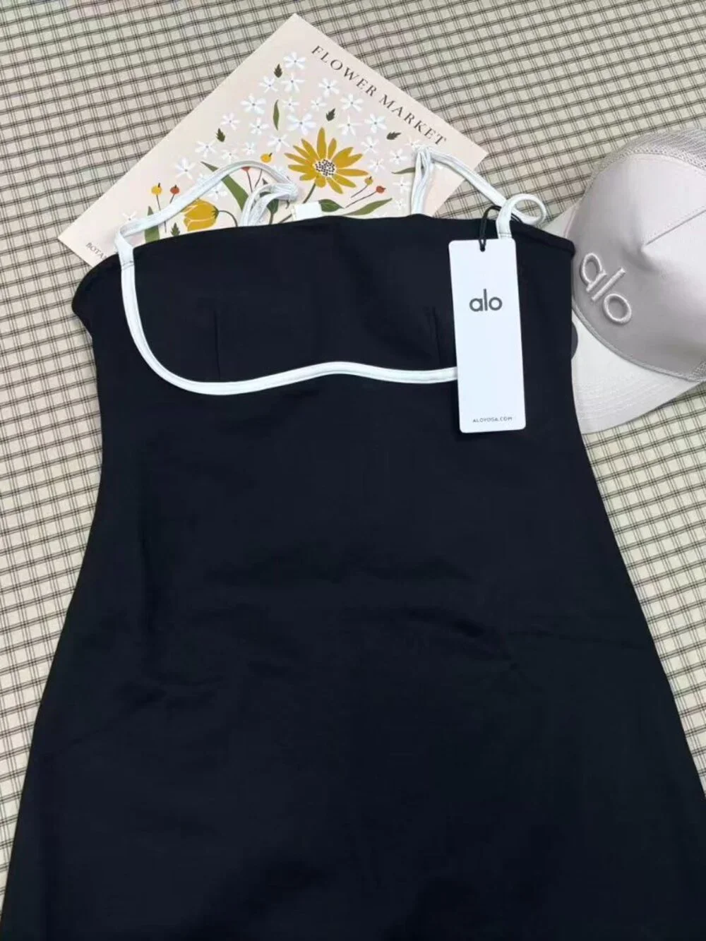 ☀️ALO Yoga Air Painted Streamlined Dress Black and White Color Scheme 🏷️NWT